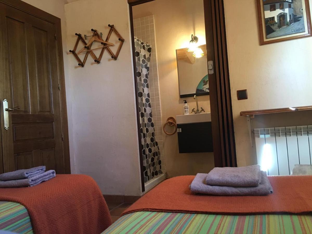 La Casa Del Abuelo Simon ξενώνας Fuente el Sauz Εξωτερικό φωτογραφία